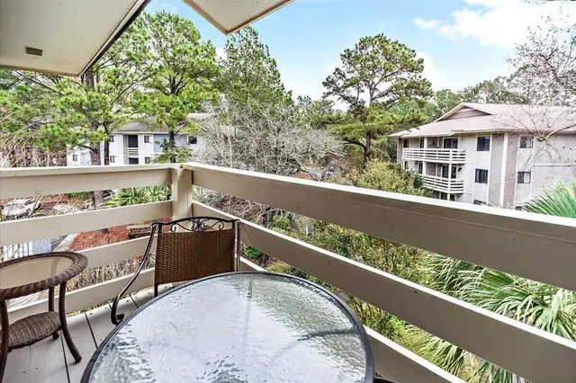 Balcony at Fiddler’s Cove 7L